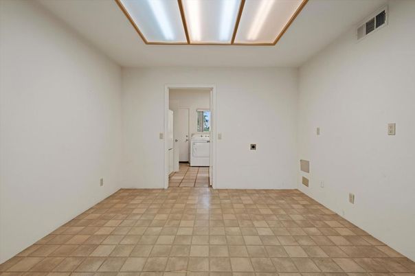 Empty room, Interior, Washer