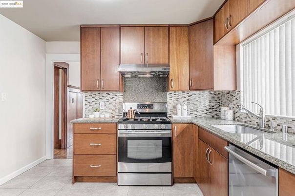 Interior, Kitchen, Stainless Steel Appliances