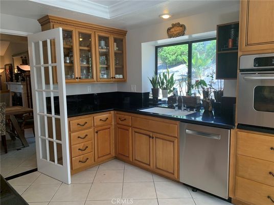 Dining room, Interior, Kitchen, Recessed Lighting, Stainless Steel Appliances