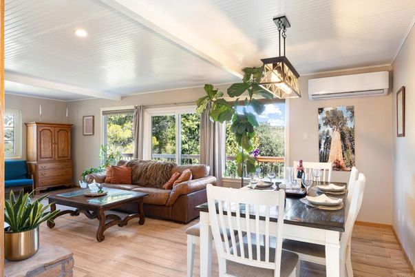 Dining room, Interior, Living room, Pendant Lights, Recessed Lighting, Wood Texture Flooring