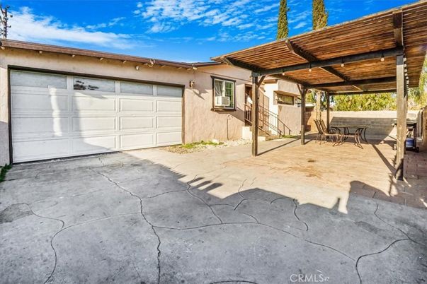 Detached Garage, Exterior