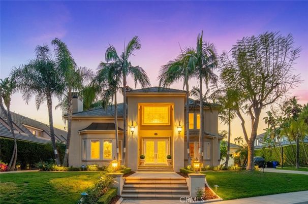 Backyard, Exterior, Facade, French Provincial