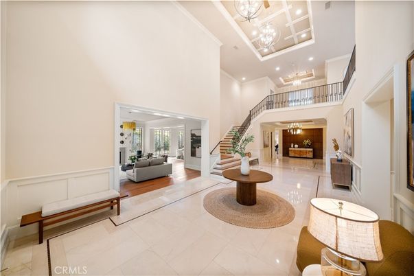 Chandelier, Interior, Living room, Recessed Lighting, Wood Texture Flooring