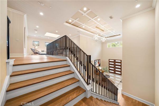Interior, Pendant Lights, Recessed Lighting, Wood Texture Flooring