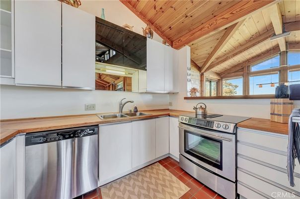 Interior, Kitchen, Stainless Steel Appliances, Wooden Beams, Wooden Ceilings