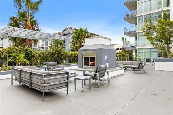 Exterior, Fireplace