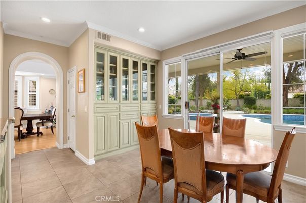 Dining room, Interior, Recessed Lighting