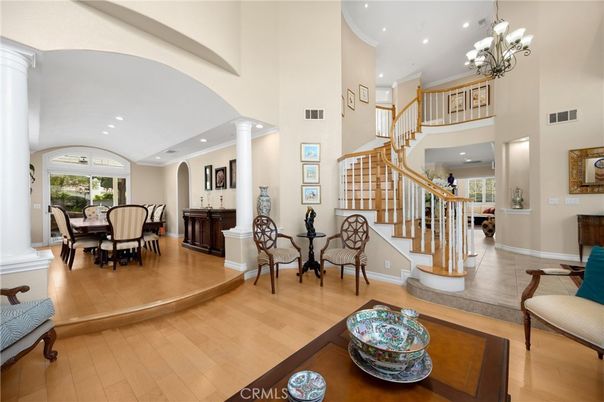 Chandelier, Dining room, Interior, Recessed Lighting, Wood Texture Flooring