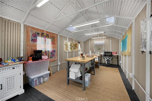 Home Office, Interior