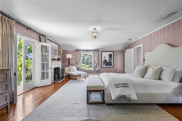 Bedroom, Fireplace, Interior, Wood Texture Flooring