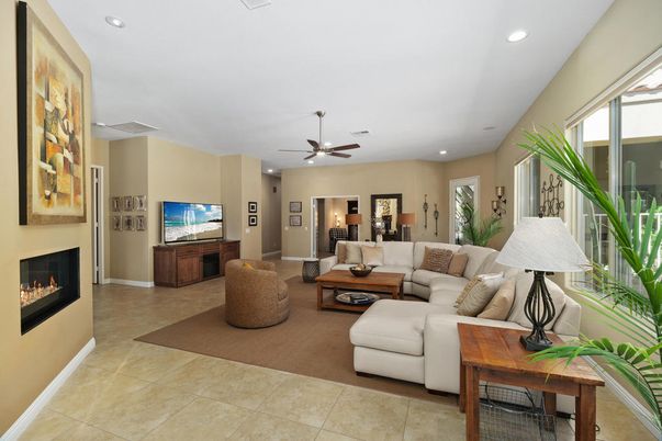 Fireplace, Interior, Living room, Recessed Lighting