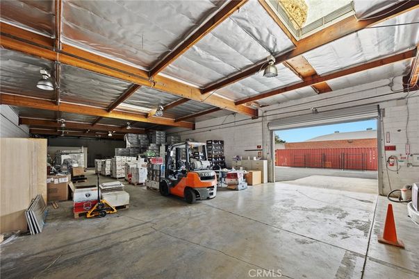 Garage, Interior