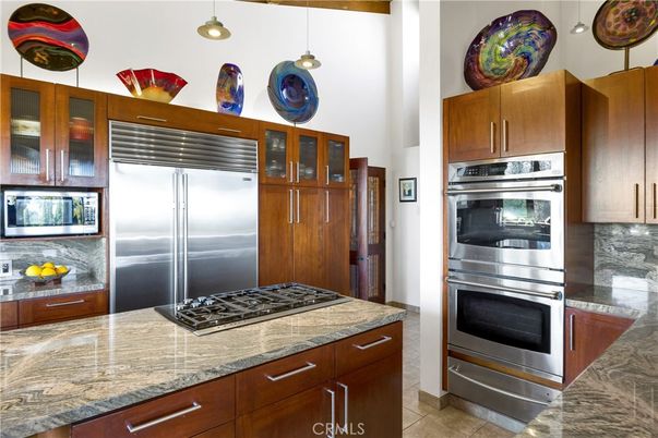 Interior, Kitchen, Pendant Lights, Stainless Steel Appliances