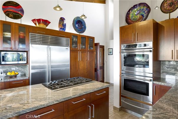 Interior, Kitchen, Pendant Lights, Stainless Steel Appliances