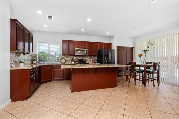 Dining room, Interior, Kitchen, Recessed Lighting