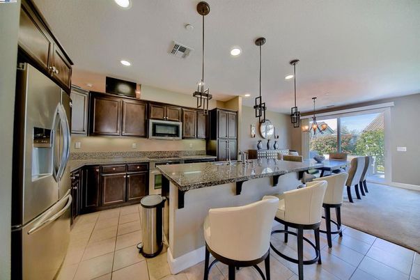 Dining room, Interior, Kitchen, Pendant Lights, Recessed Lighting, Stainless Steel Appliances