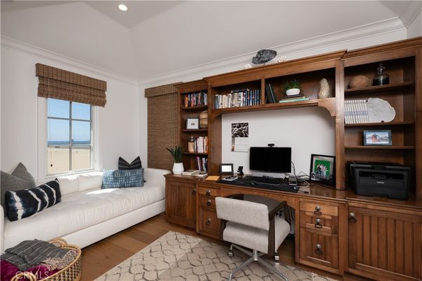 Home Office, Interior, Recessed Lighting, Water, Wood Texture Flooring