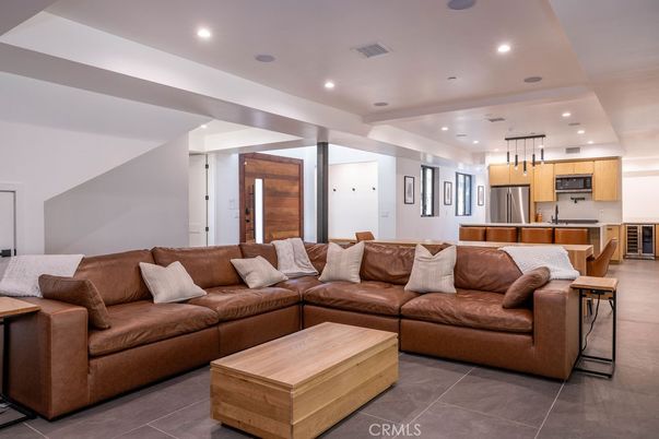 Interior, Kitchen, Living room, Pendant Lights, Recessed Lighting, Stainless Steel Appliances