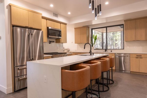 Interior, Kitchen, Pendant Lights, Recessed Lighting, Stainless Steel Appliances