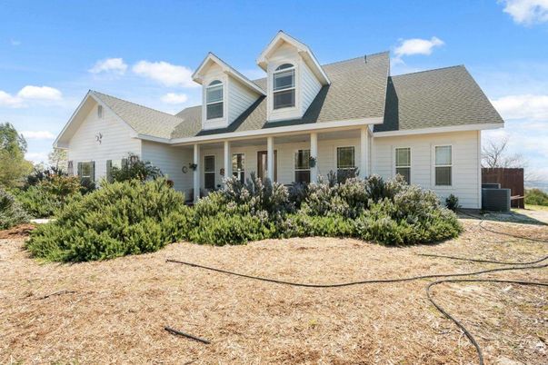 Exterior, Facade, Cape Cod
