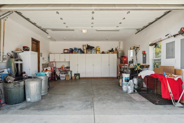 Garage, Interior