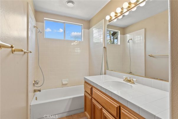Bathroom, Interior, Tile Countertops