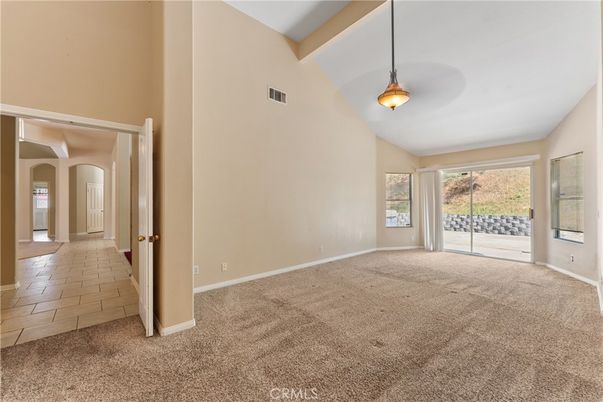 Empty room, Interior, Pendant Lights