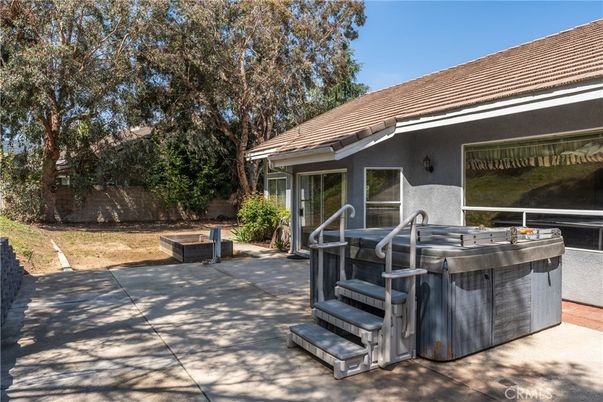 Exterior, Hot Tub