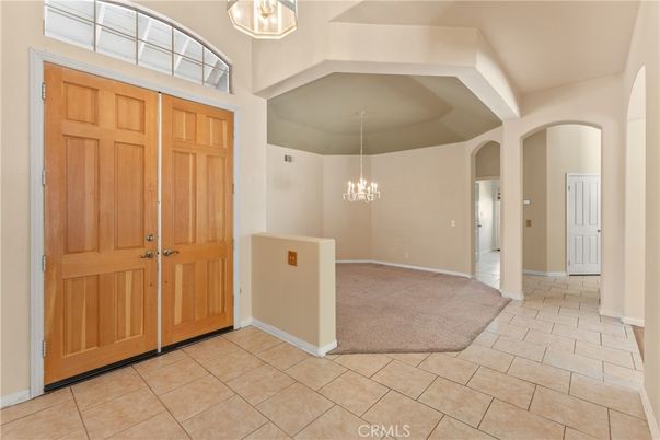 Chandelier, Empty room, Interior, Pendant Lights