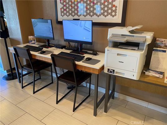 Home Office, Interior
