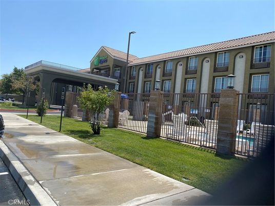 Exterior, Facade, Mediterranean
