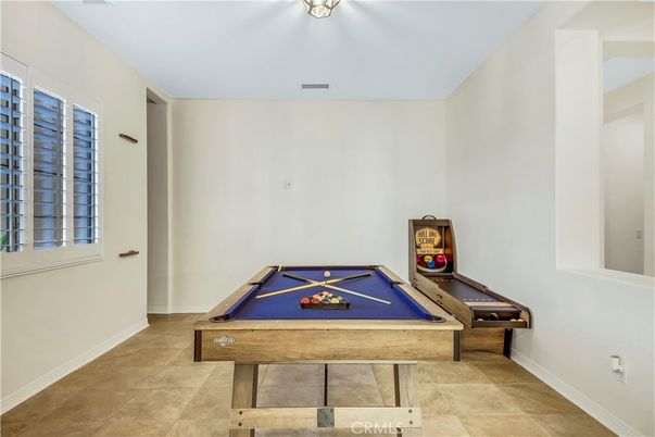 Billiard Table, Game Room, Interior