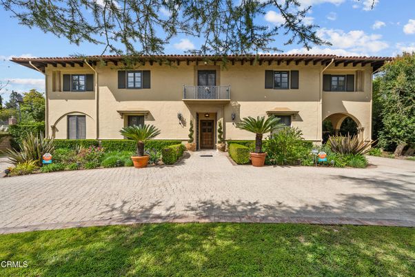 Backyard, Exterior, Facade, Mediterranean