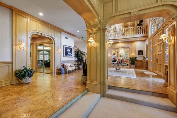 Chandelier, Interior, Recessed Lighting, Wood Texture Flooring