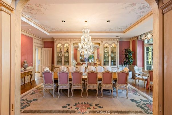 Chandelier, Dining room, Interior, Recessed Lighting, Wood Texture Flooring