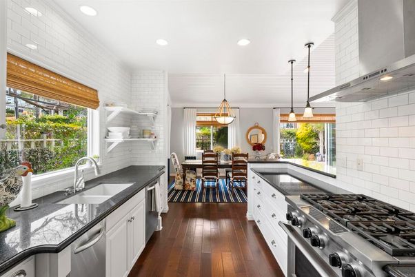 Dining room, Interior, Kitchen, Pendant Lights, Recessed Lighting, Stainless Steel Appliances, Wood Texture Flooring