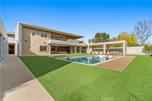 Backyard, Exterior, Pool