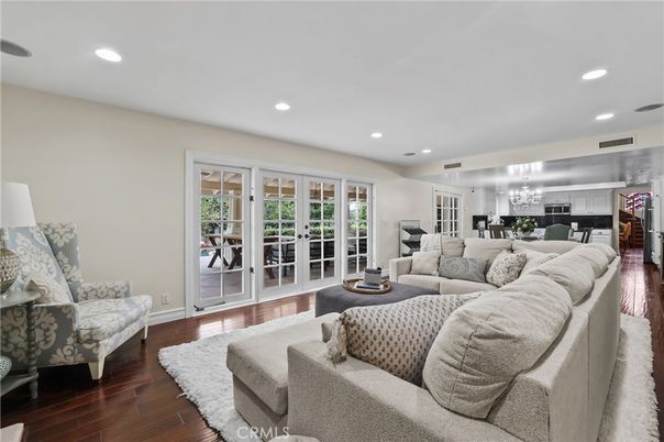 Chandelier, Dining room, Interior, Living room, Recessed Lighting, Wood Texture Flooring