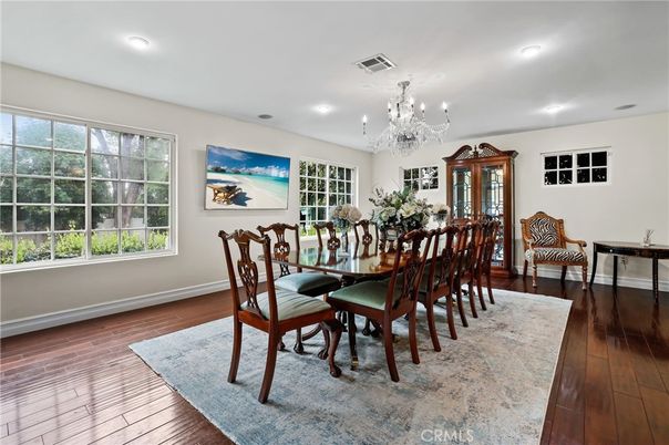Chandelier, Dining room, Interior, Recessed Lighting, Wood Texture Flooring