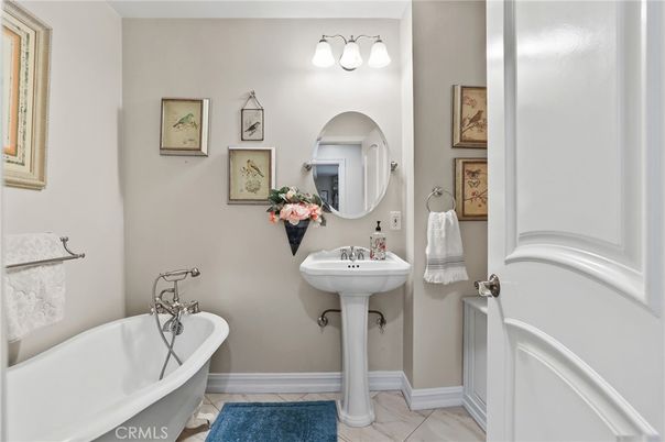 Bathroom, Free Standing Baths, Interior
