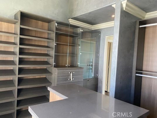 Interior, Walk-in Closets
