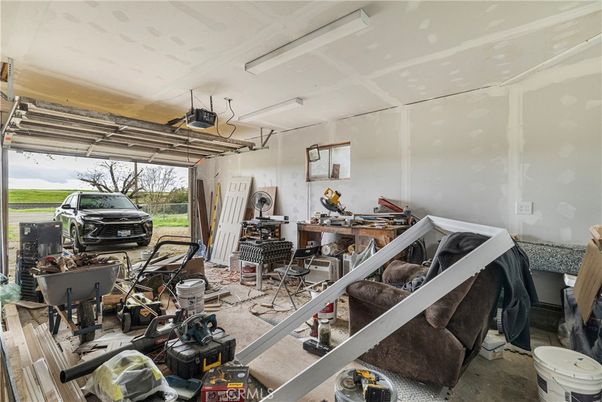 Garage, Interior
