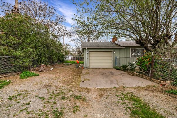 Backyard, Detached Garage, Exterior