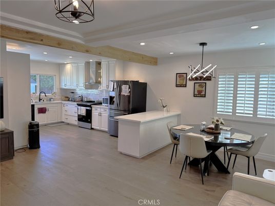 Dining room, Interior, Kitchen, Pendant Lights, Recessed Lighting, Wood Texture Flooring