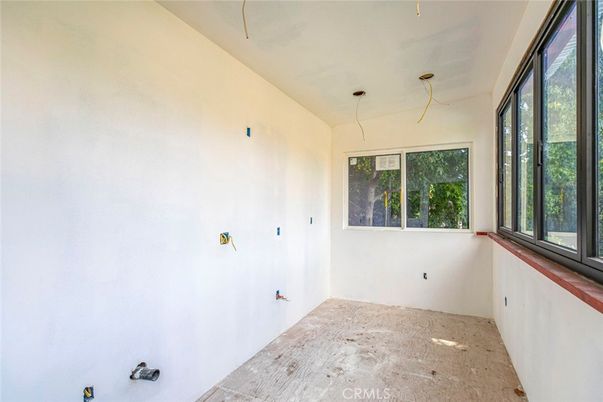 Empty room, Interior, Pendant Lights