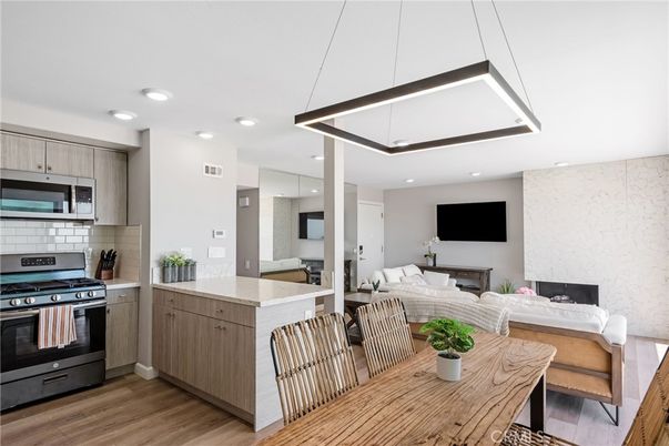 Interior, Kitchen, Living room, Pendant Lights, Recessed Lighting, Stainless Steel Appliances, Wood Texture Flooring