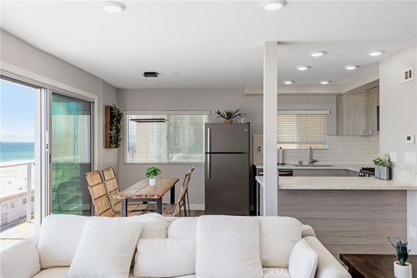 Dining room, Interior, Kitchen, Living room, Pendant Lights, Recessed Lighting, Water