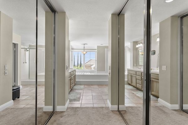 Bathroom, Interior, Pendant Lights