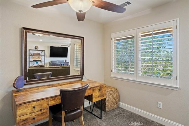 Home Office, Interior