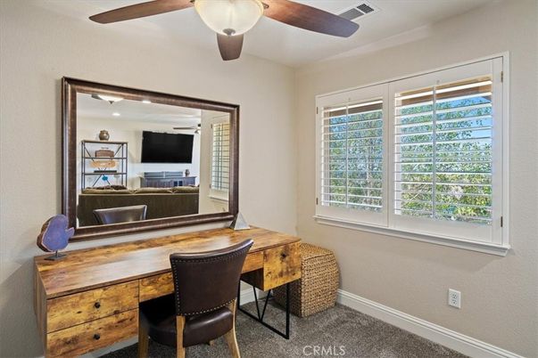 Home Office, Interior